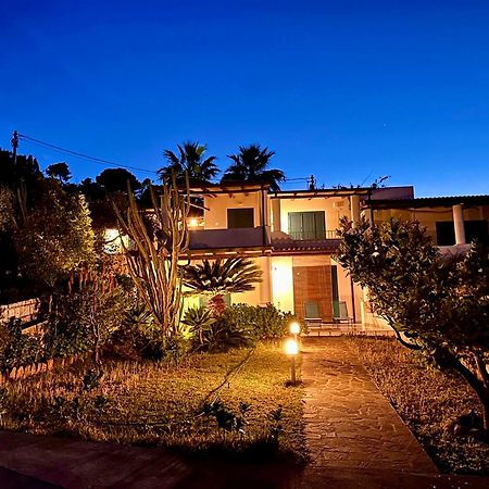 Villa 'A Pisa Lípara Exterior foto