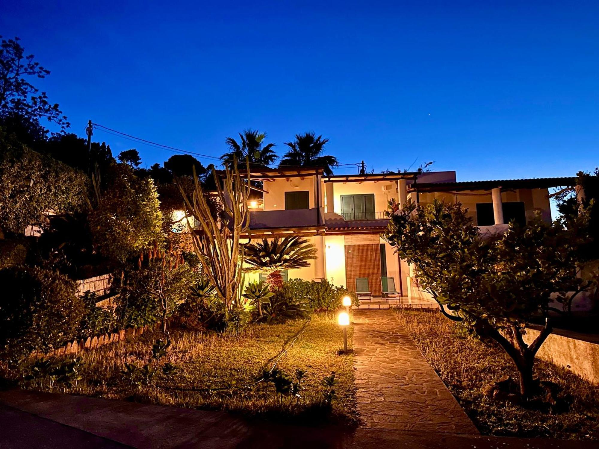 Villa 'A Pisa Lípara Exterior foto